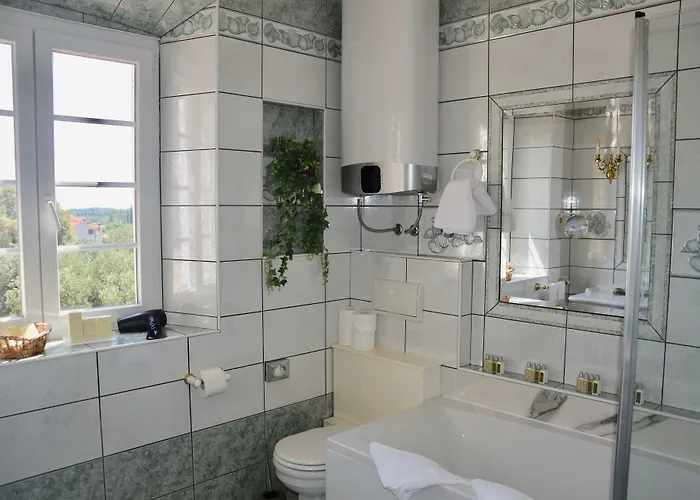 Garden Oasis Pool Villa *