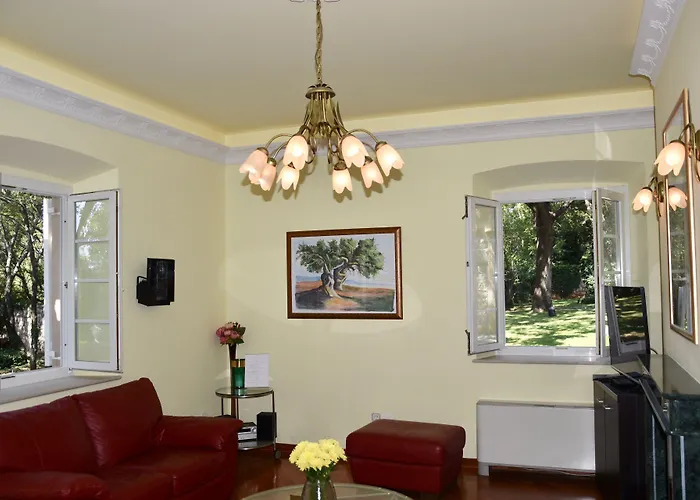 Garden Oasis Pool Villa