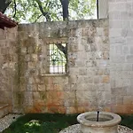 Willa Garden Oasis Pool
