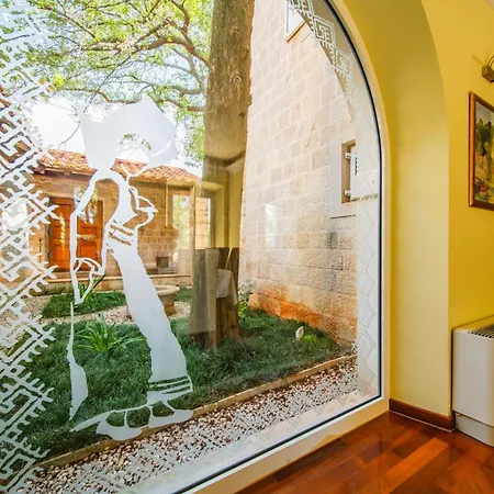 Villa Garden Oasis Pool Villa Čilipi