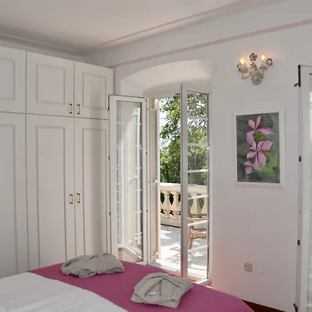 Garden Oasis Pool Villa Čilipi