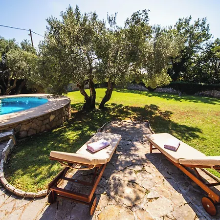 Garden Oasis Pool *
