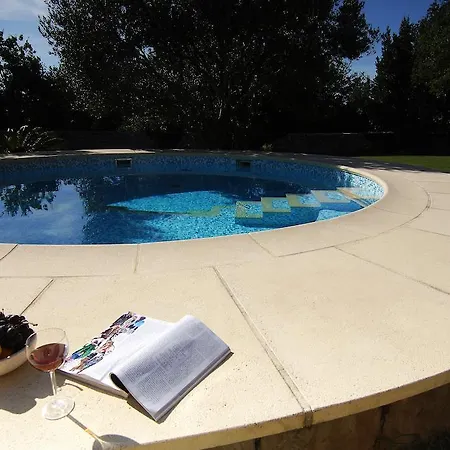 Garden Oasis Pool * Cilipi
