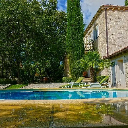 Garden Oasis Pool Villa * Čilipi