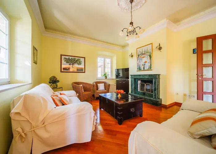 Villa Garden Oasis Pool