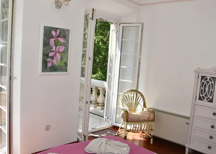 Garden Oasis Pool Villa