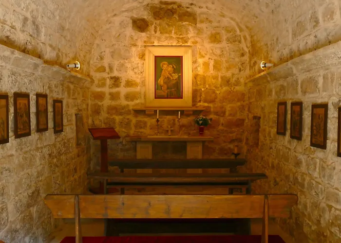 Garden Oasis Pool * Cilipi