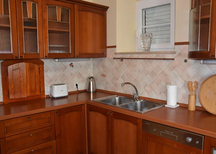 Villa Garden Oasis Pool Čilipi