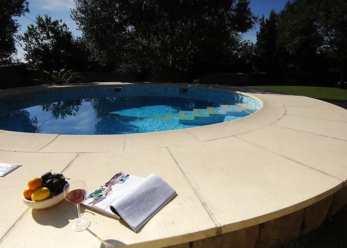 Garden Oasis Pool * Cilipi